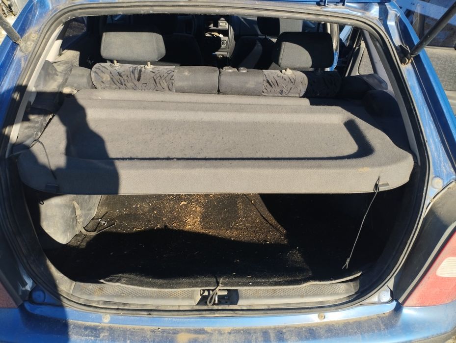 Мазда 323ф Mazda 323F 2.0 dizel само на части