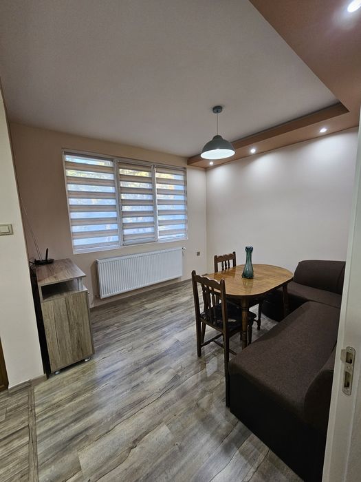 Дава се под наем Тристаен апартамент в Търговище, Център - 72 кв.м за 382.5 € - Снимка #9