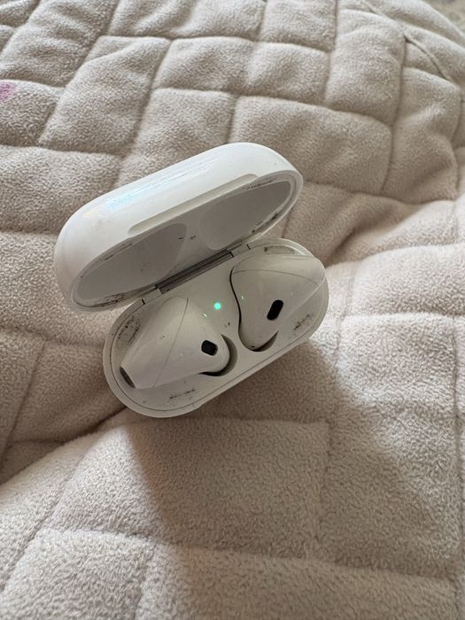 Airpods 2-го поколения