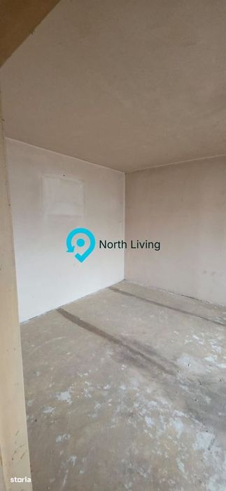 Apartament 4 camere de vânzare - Zona Tineretului