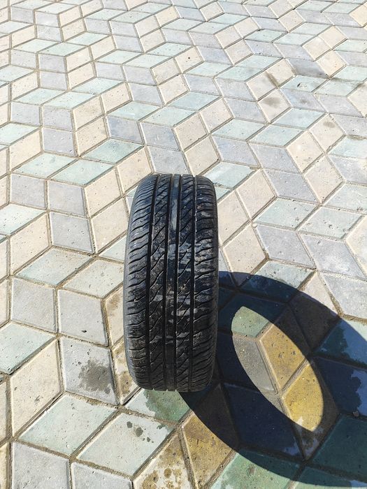 Продам резину 205-55-R16