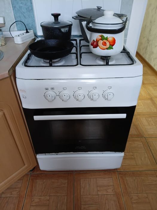 Продам газплиту AVA