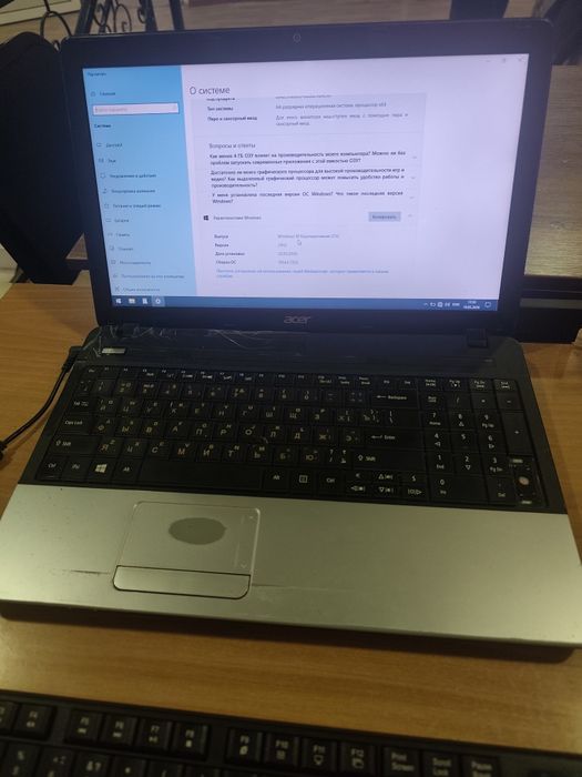 Acer notebook 2gb ram  300gb 60hz
