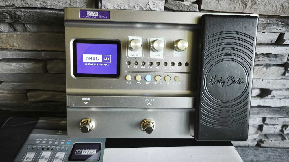 Harley Benton DNAfx GiT – procesor multi-efect pentru chitară electrică - GARANTIE 1 AN!