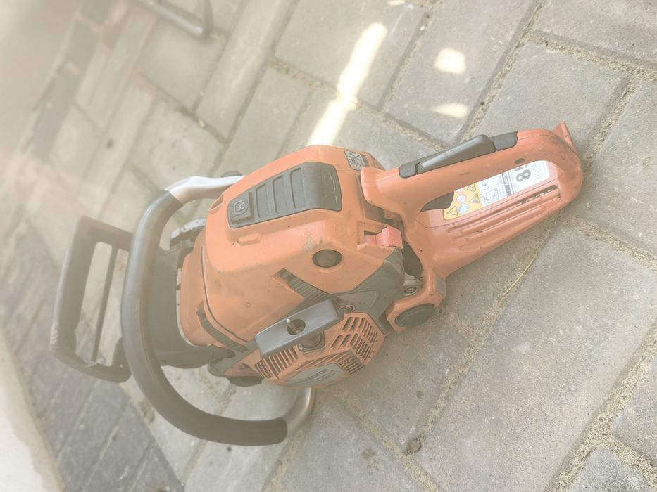 Drujbă Husqvarna 550 XP – pentru piese sau reparat