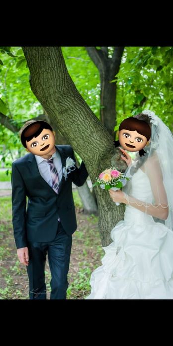 Продам костюм в комплекте с туфлями