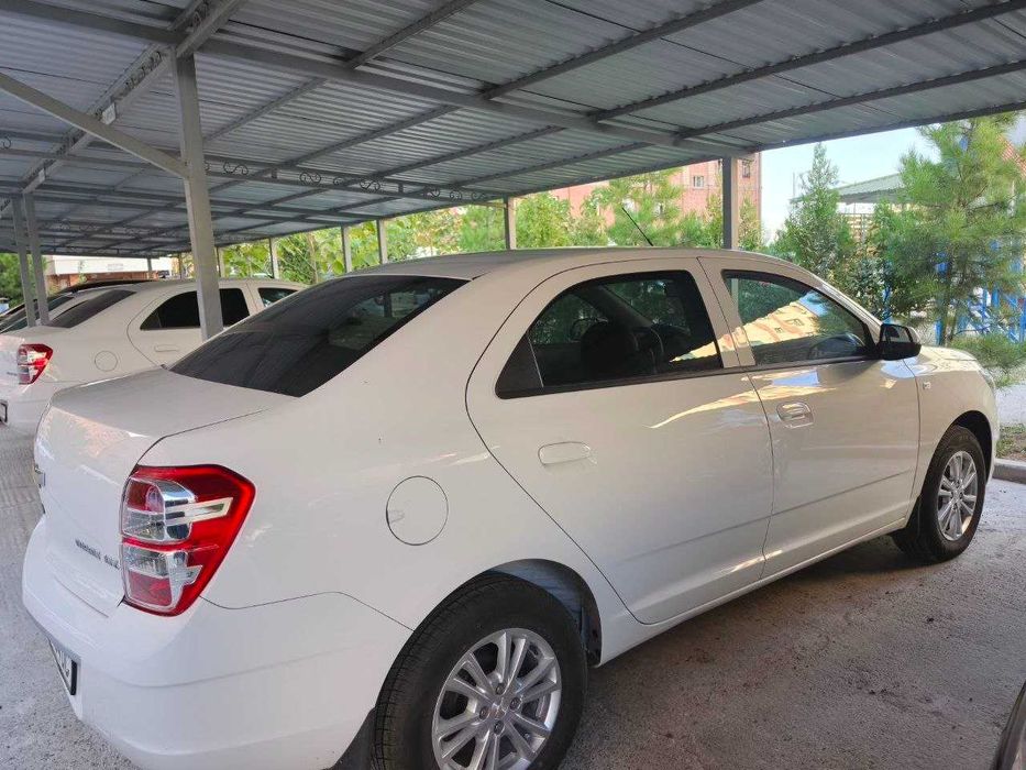 Chevrolet cobalt sotiladi. Moshina o'zimniki.