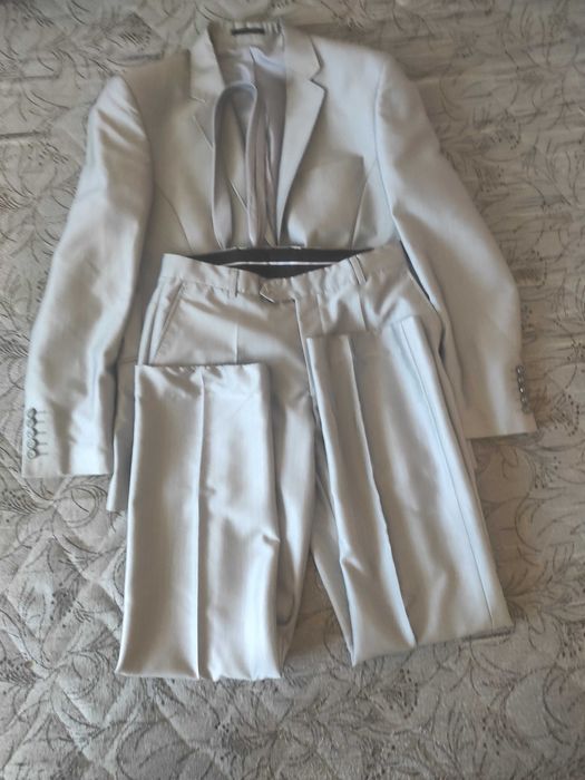 Официален костюм vikonte