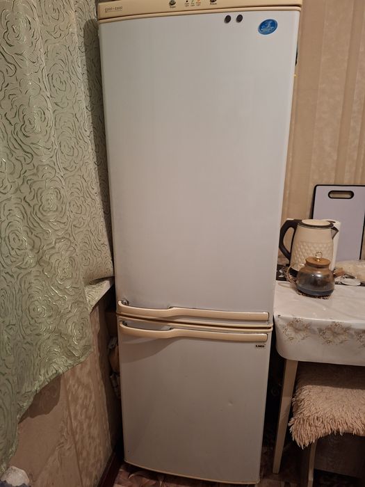 Продам холодильник самсунг