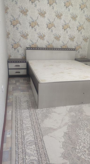 Двуспальная кровать