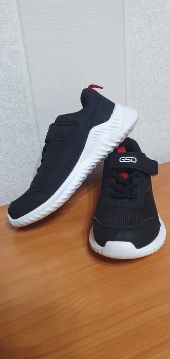 Кроссовки для мальчика.