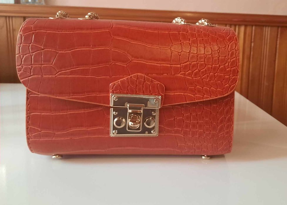 Дамски елегантни чантички