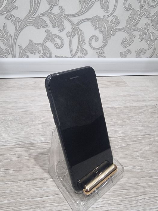 Iphone 7 продаю 32гб