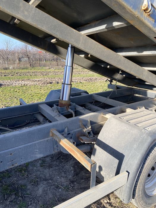 Vand Iveco Daily 65 C 15 basculabil cu macara