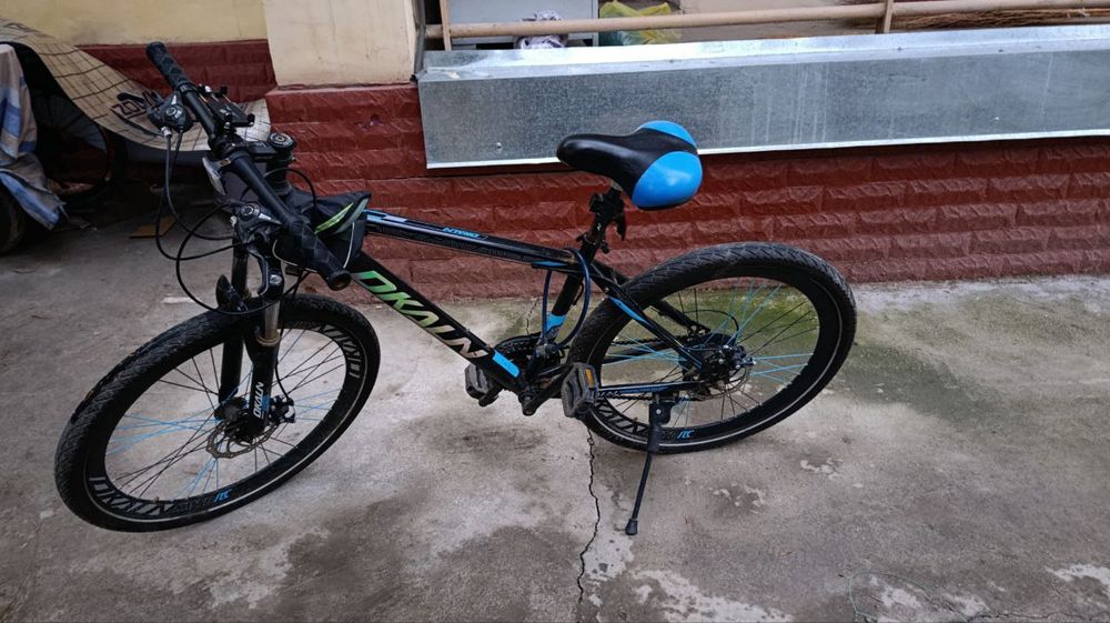 Velosiped Sotiladi holati zor balonlari zor dastavka uchun qulay