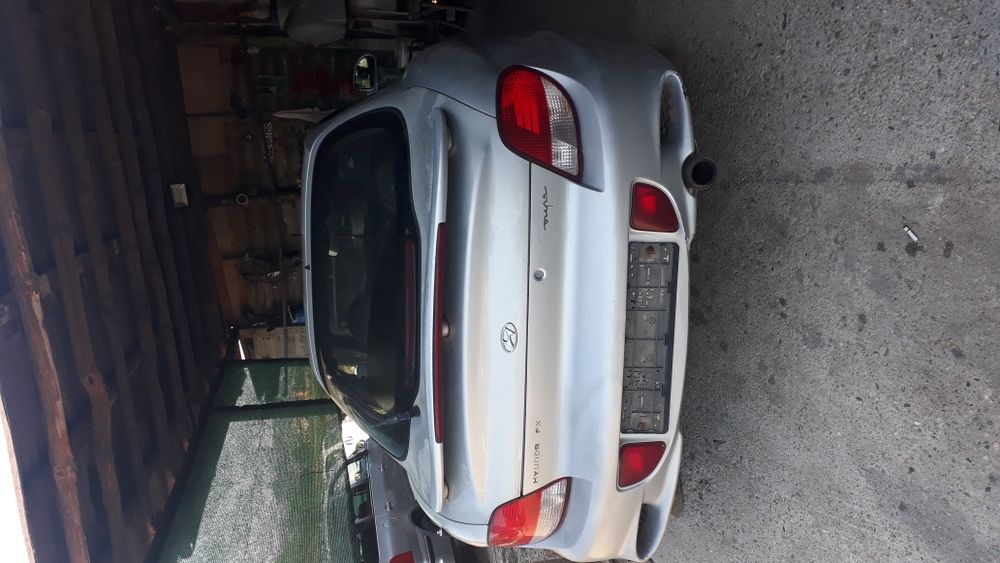 Hyundai Coupe 1.6i на части