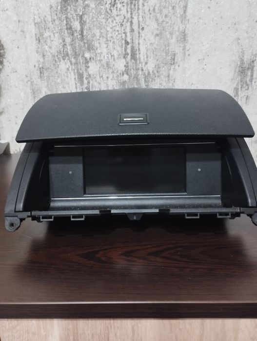 Мултимедия за mercedes 220 c 2011г.