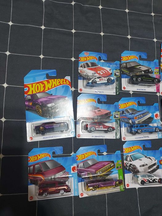 Машинки Hot Wheels