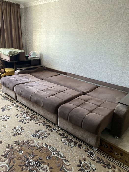 Продам диван в гостиную(срочно)