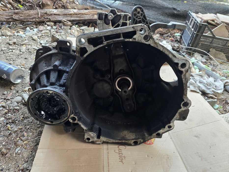 Cutie viteze VW Passat B6 1.9 TDI cod KBM 22058