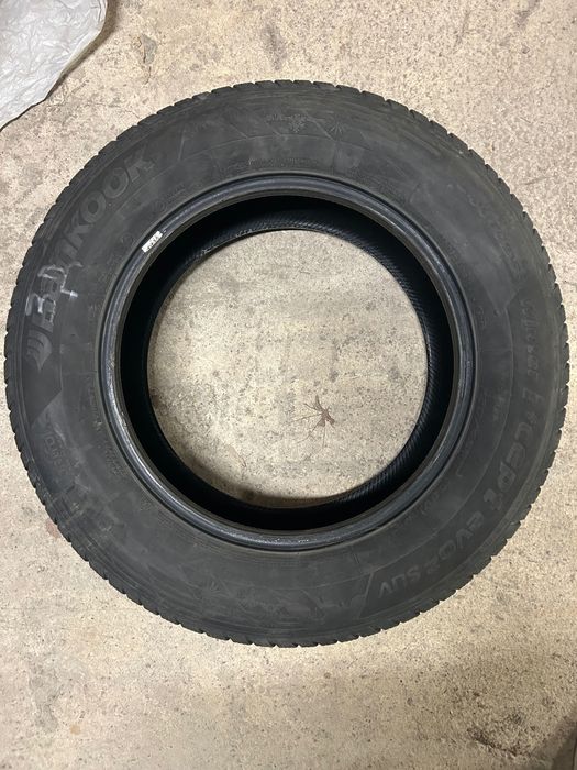 Гуми зимни джип SUV 235/65 R17