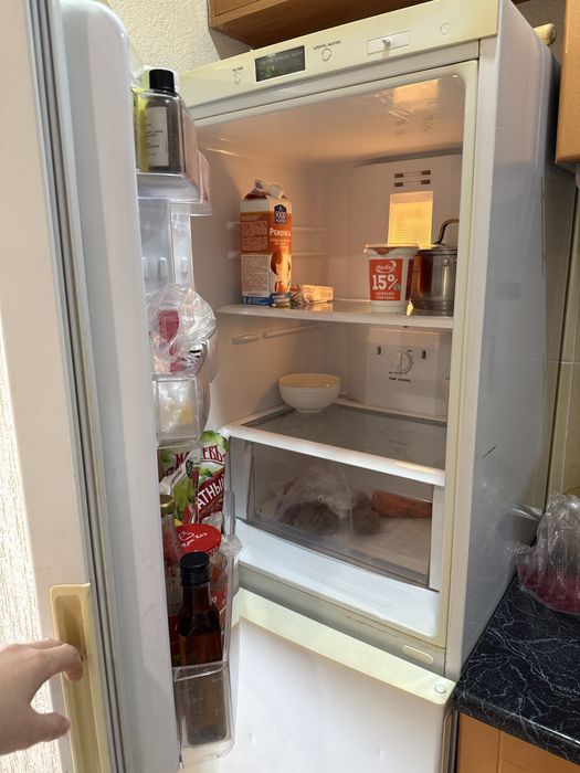 Продам холодильник