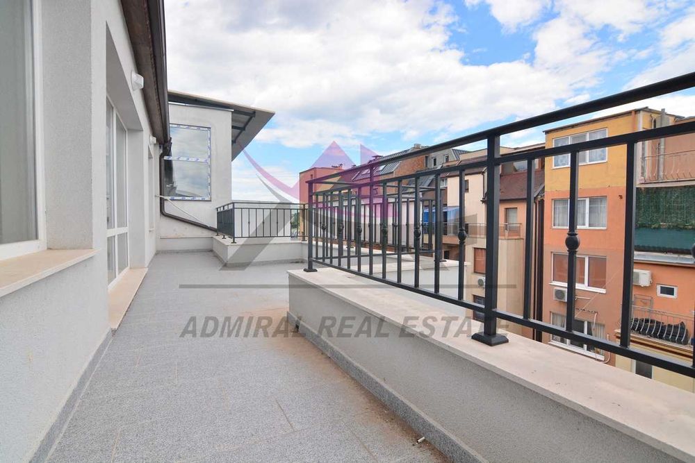 Продава се Четиристаен апартамент в Варна, Цветен квартал - 132 кв.м за 1887 €/кв.м - Снимка #12