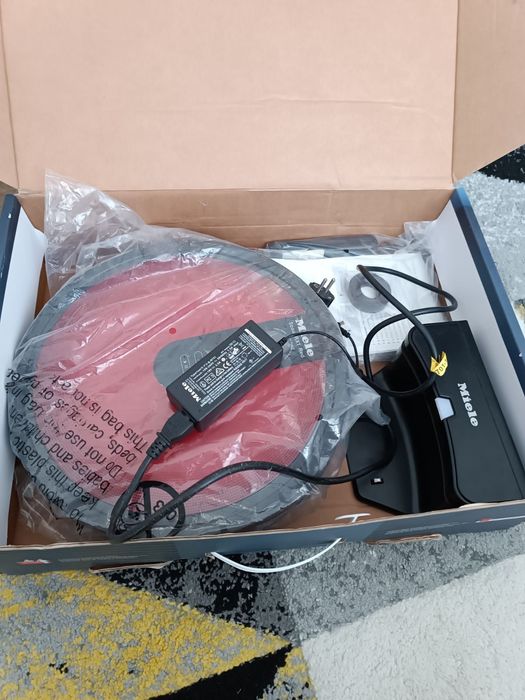 Прахосмукачка Robot Miele ScoutRx1 red