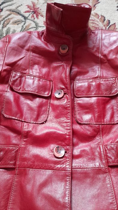 Женский кожанный плащ .