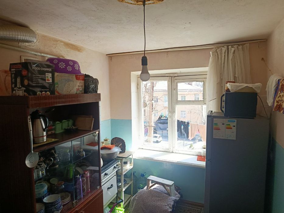 Срочно продаётся 1комнатная квартира на 4этаже в доль дороге