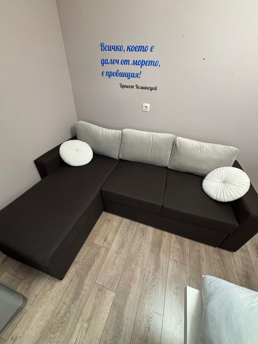 Ъглов диван, разтегателен и много запазен