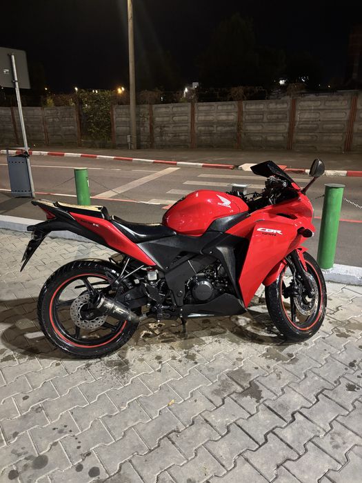 Honda Cbr 125r model 2016