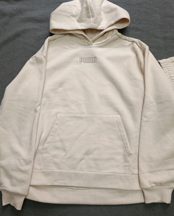 Спортивный костюм для женщин. Фирма "Puma,". Размер 50-52. Оригинал.