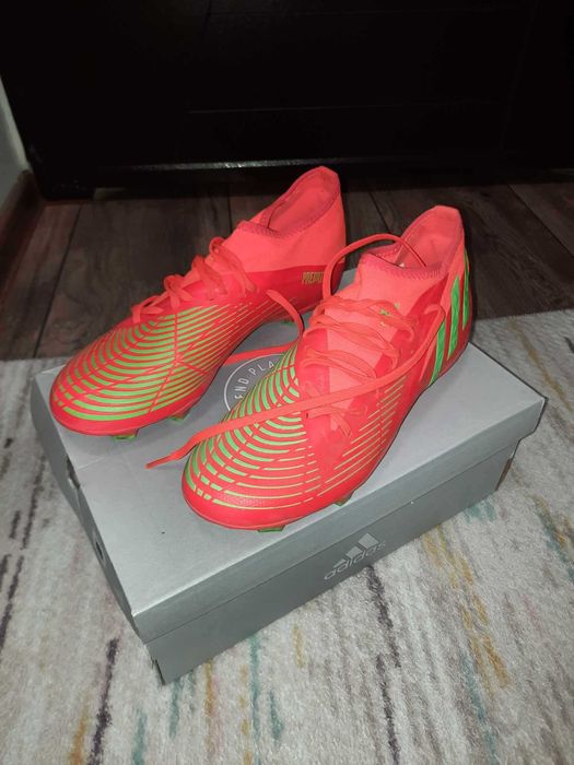 Продавам бутонки  Adidas 43 ⅓,  обувани един път.