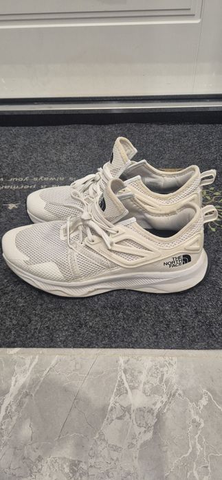 Продам кроссовки The North Face Original