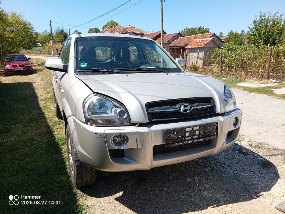 Продавам hyundai tucson 2.0 crdi на части
