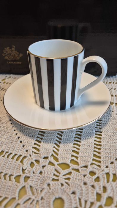 Изненадай любимите хора с ефектен подарък !