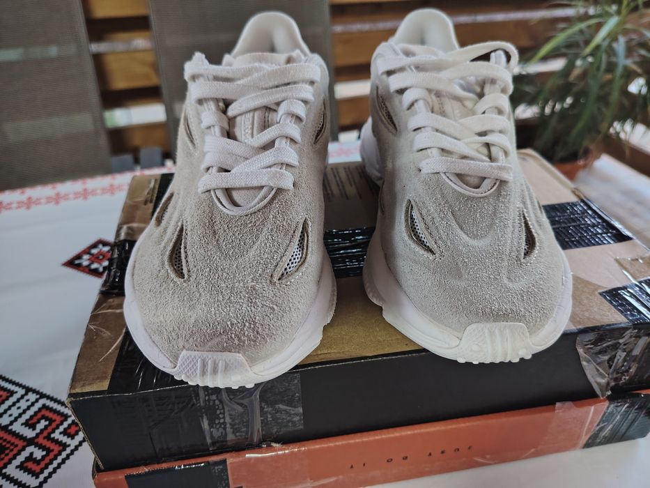 Adidas Osweego in stare impecabilă