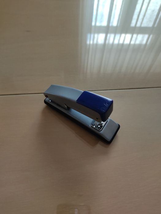 Продается степлер