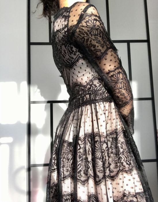 Платье новое 42-44. Сидит идеально фигуре