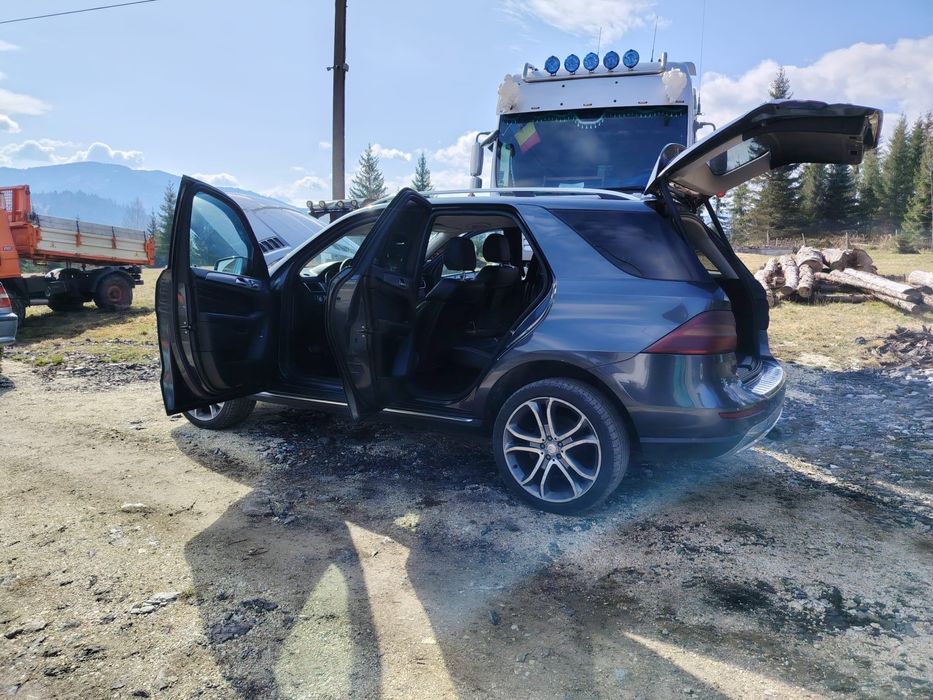 Vand Mercedes ML 350 an fabricatie 2013