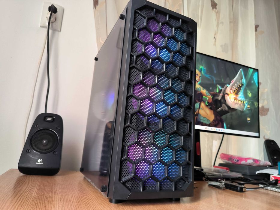 PC Unitate GAMING i5 8600 4.30Ghz/RX570 8GB GDDR5/16GB DDR4/SSD/1TB