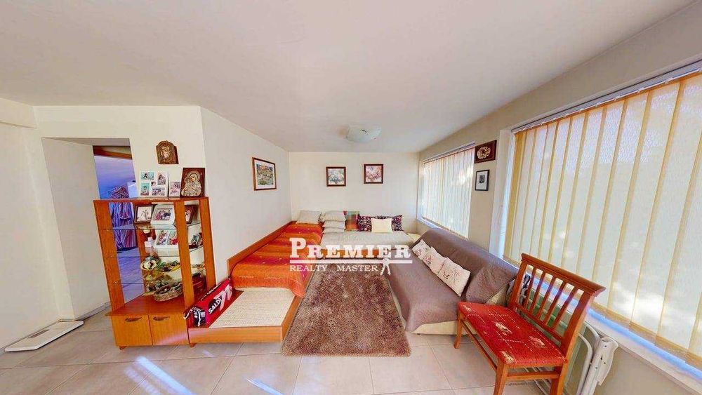 Продава се Къща в к.к. Слънчев бряг - 340 кв.м за 1343 €/кв.м - Снимка #8