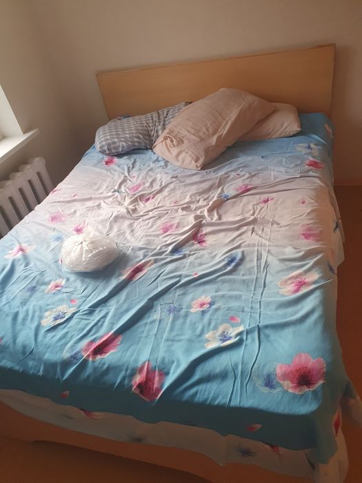 Кровать двухспалка с матрасом за 10к