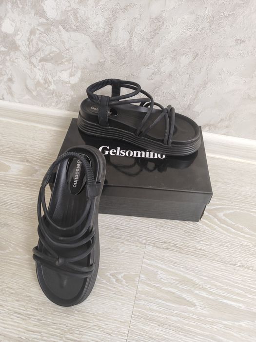 Продам сандали греческие