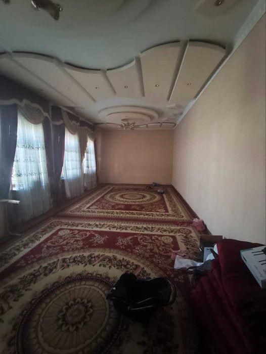 Зангиота Зиёратгохи катта уй 8,5 сотих, 6 хона