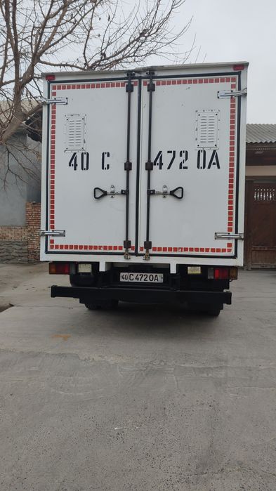 Isuzu senji sotiladi 2016 yil 618000 yurgani