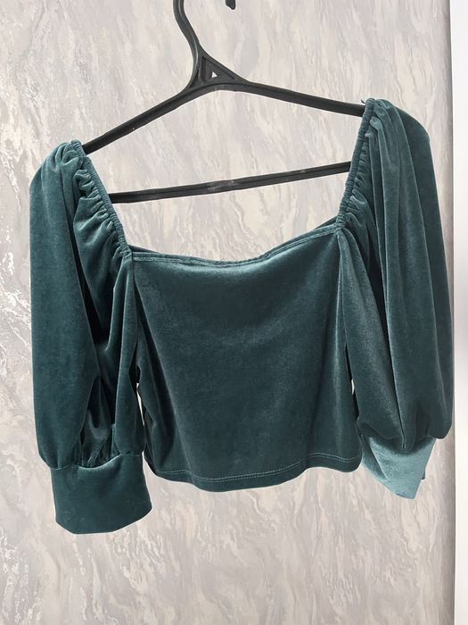 Топ из велюра, в хорошем состоянии