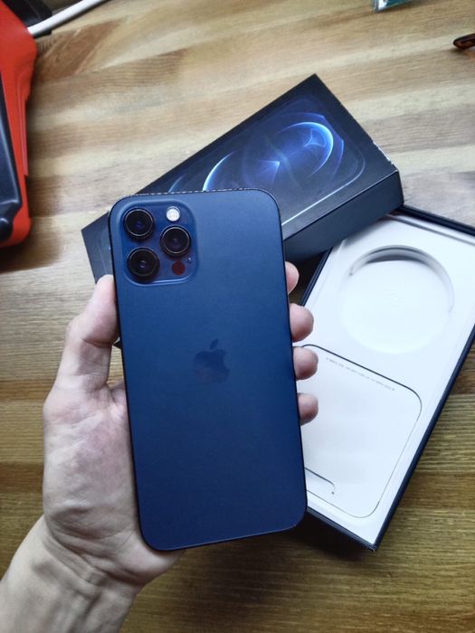 Продам iphone 12 pro max 256гб