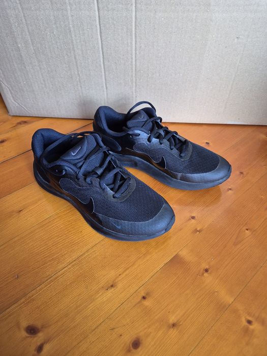 Маратонки   Nike